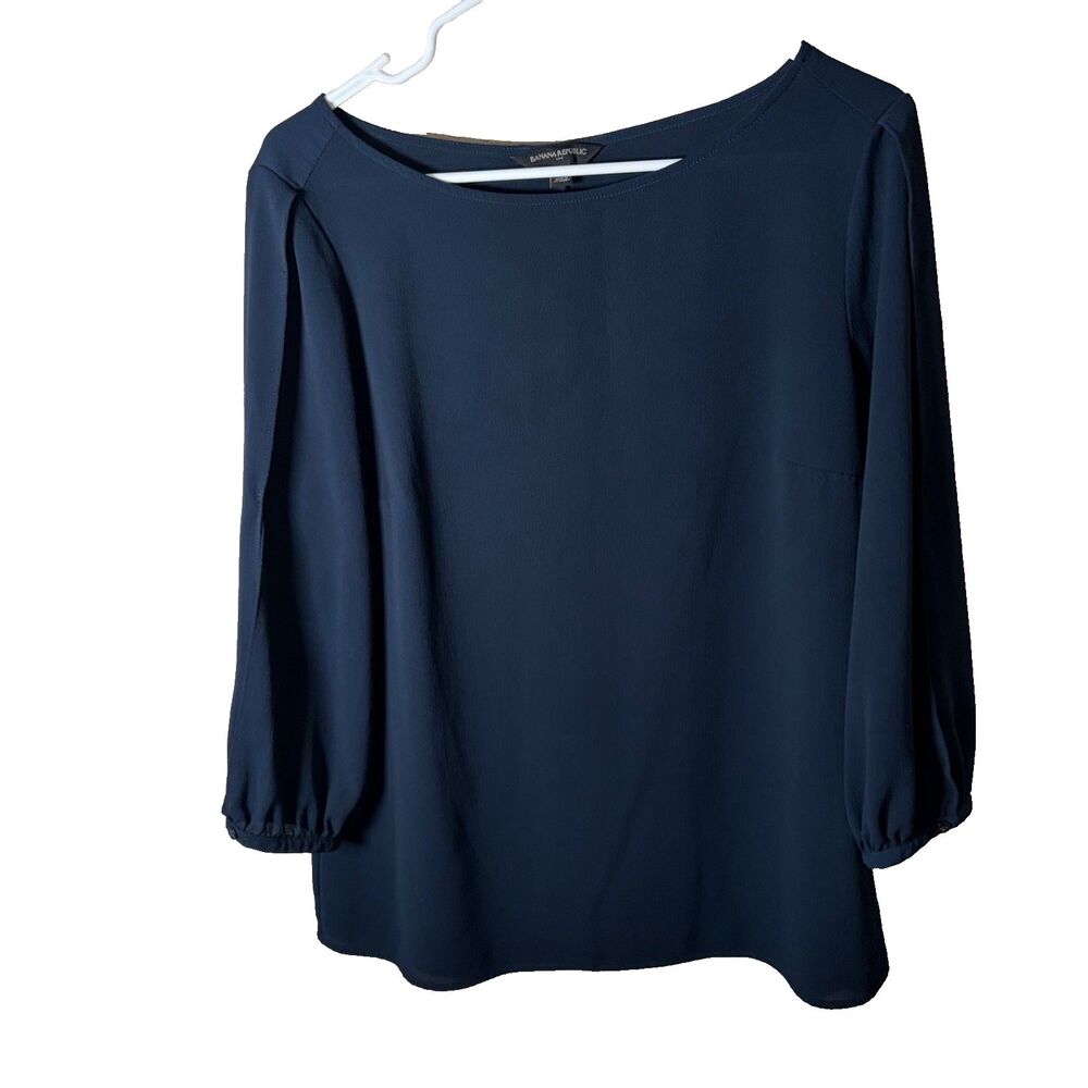 Banana Republic Blouse Women's Medium Blue 3/4 Sleeve Round Neck Lightweight